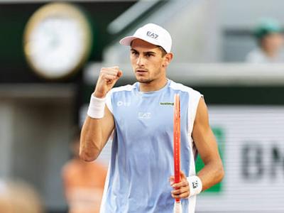 Un virus deja K.O. a un tenista en plena semifinal del Roland Garros