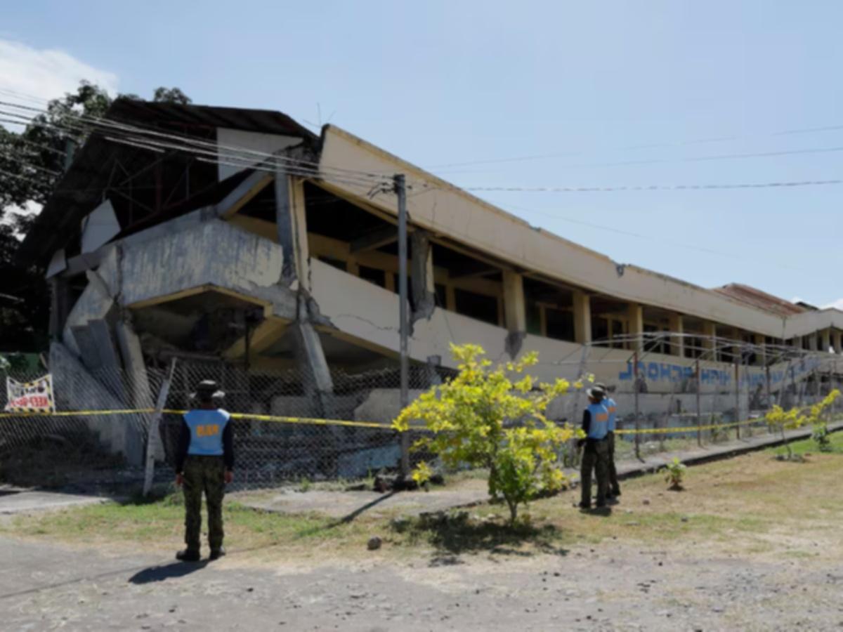 Terremoto de 7,8 en Filipinas activa alerta de tsunami y deja decenas de víctimas