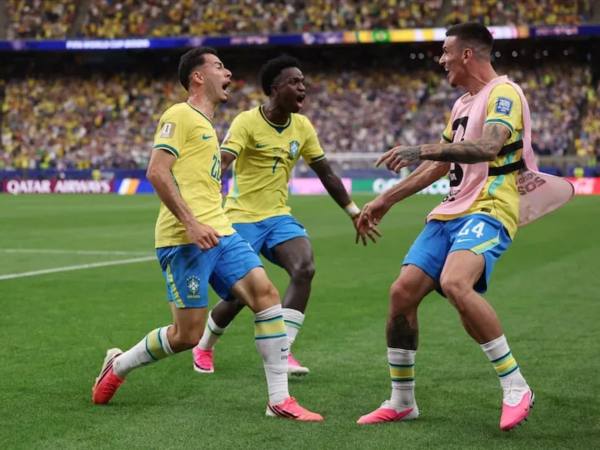 Brasil remonta al 95 y clasifica a octavos de final