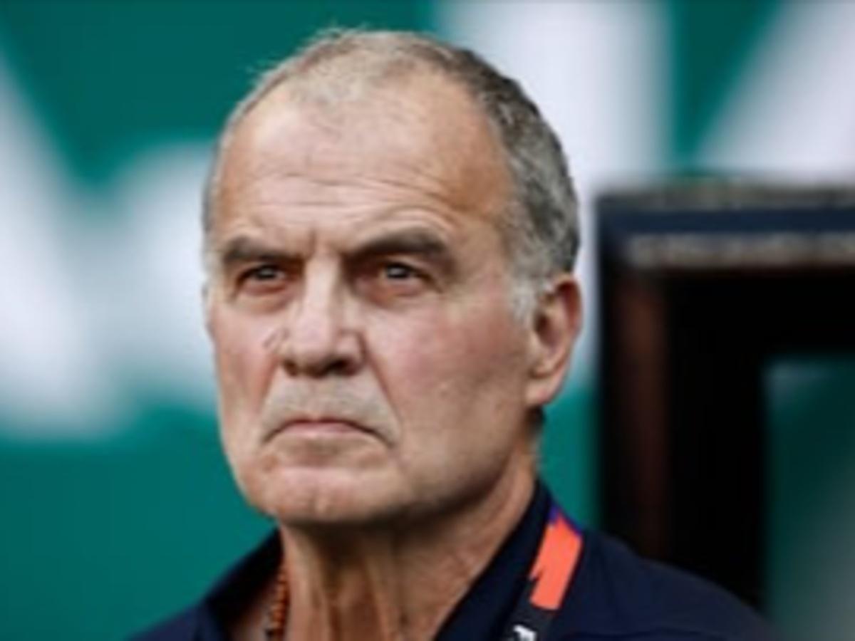 Bielsa vuelve a Uruguay... solo y sin sus jugadores