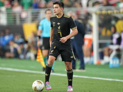México tiene una joya: Gilberto Mora, con 17 años, es el motor de El Tri en la copa del mundo