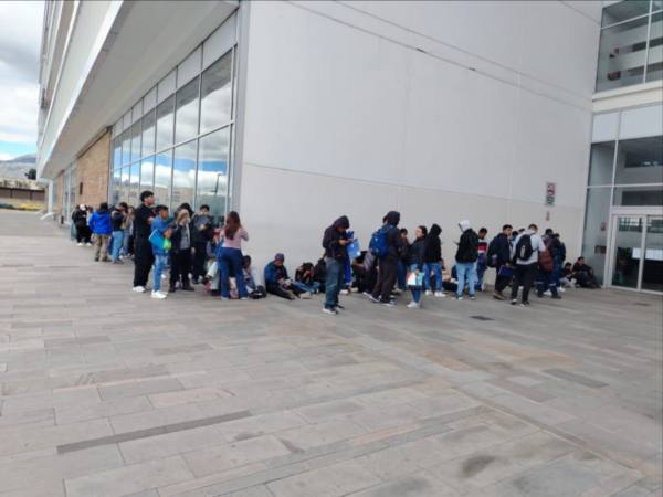 Caos en la ANT de Quito: usuarios denuncian largas filas y falta de turnos para licencias