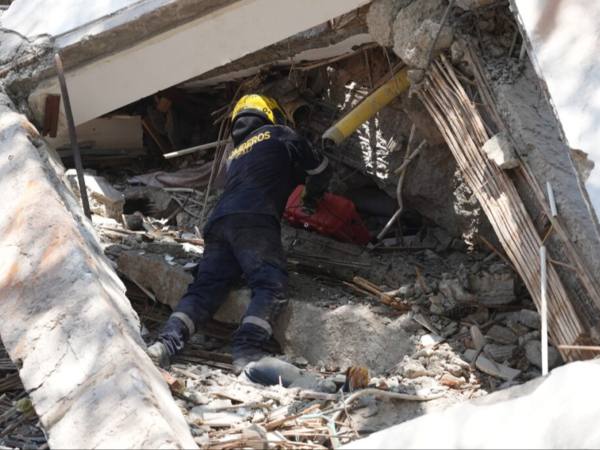 Terremoto en Colombia deja 71 muertos y activa desastre nacional