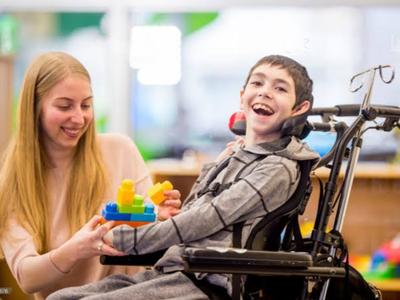 Niños con neurodesarrollo: el desafío también lo viven sus padres