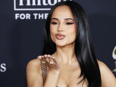 Becky G presenta Baraja Bendita y reivindica su identidad artística