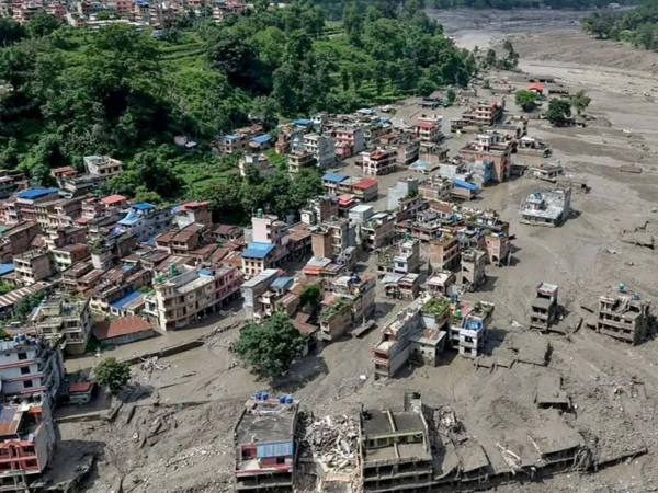 Inundación en Nepal deja 95 muertos y 403 desaparecidos
