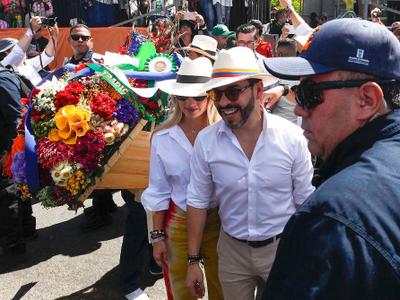 Abelardo de la Espriella cierra la Feria de las Flores en Medellín