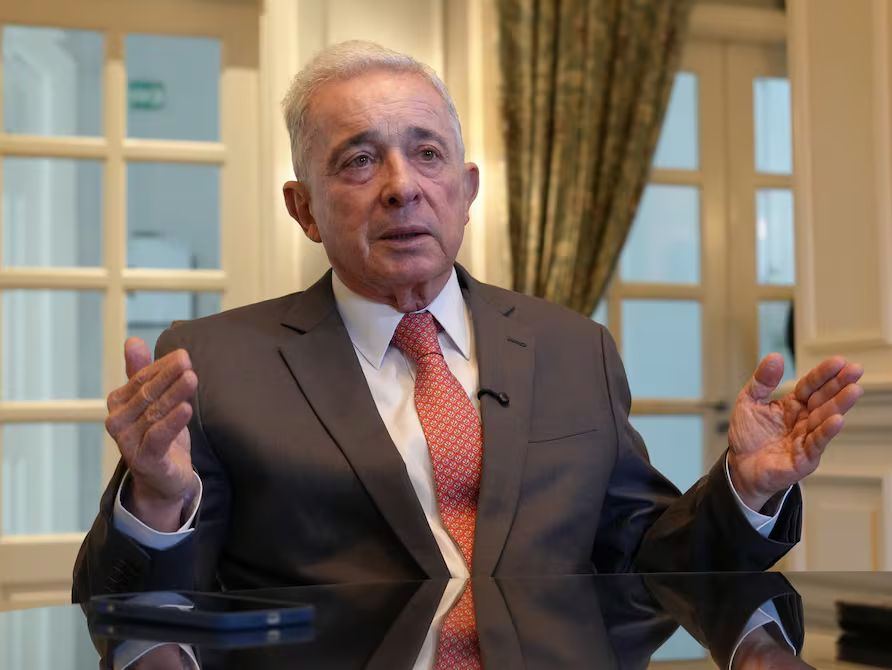 Álvaro Uribe citado a indagatoria por masacres de La Granja y El Aro