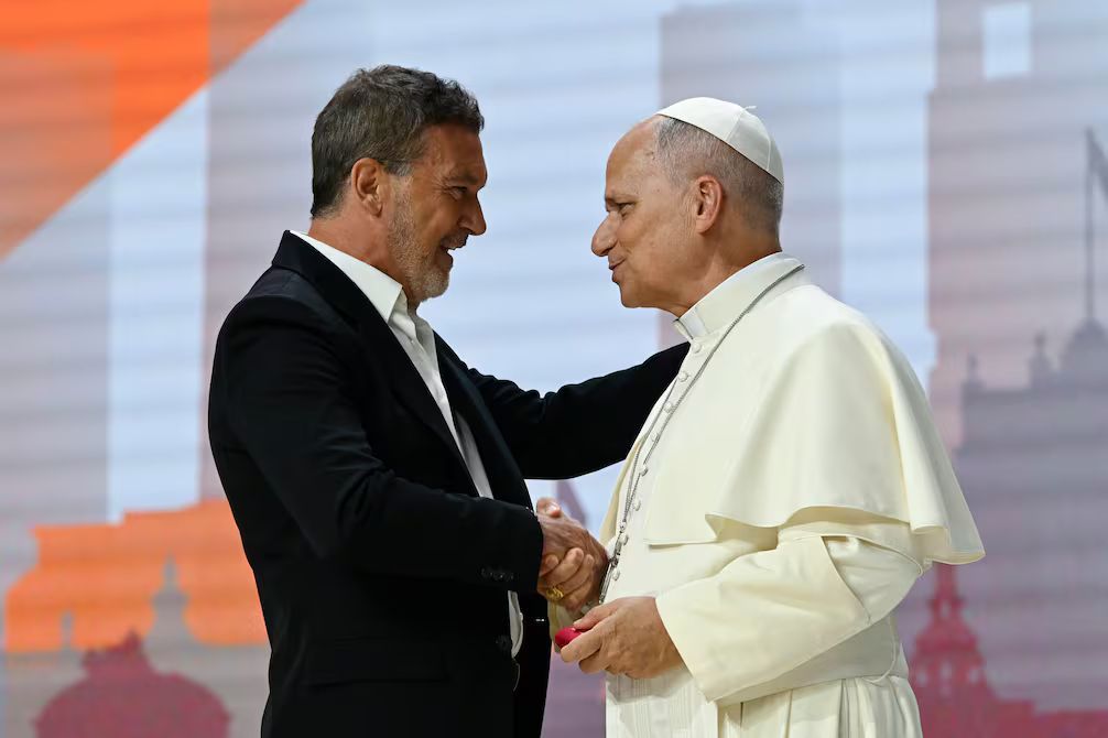 Antonio Banderas ante el papa: la Iglesia católica, mayor productora de arte
