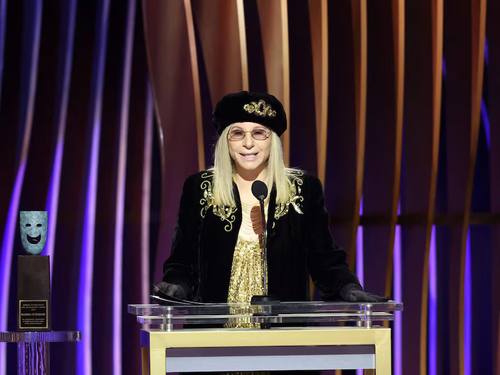 Barbra Streisand no viajará a Cannes por lesión en la rodilla