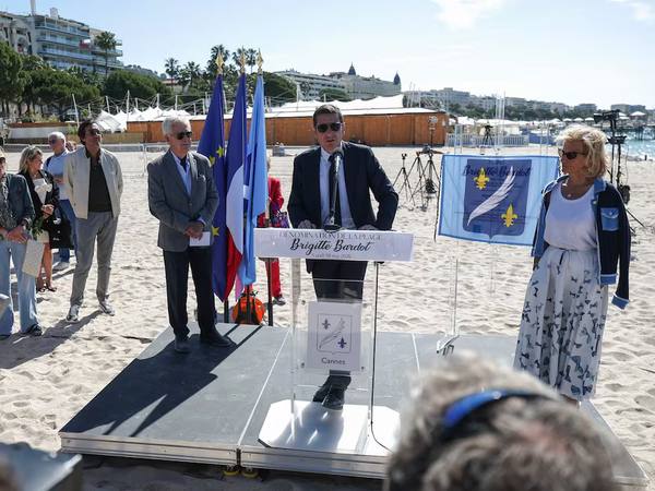 Cannes homenajea a Brigitte Bardot con playa con su nombre