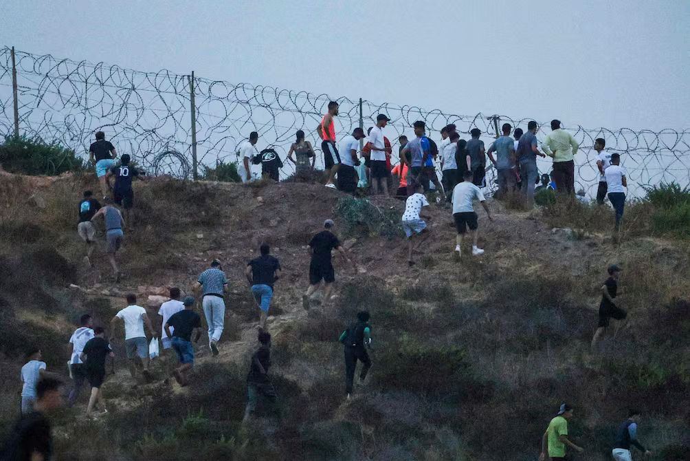 Ceuta: suben a 15 los fallecidos en entrada masiva desde Marruecos