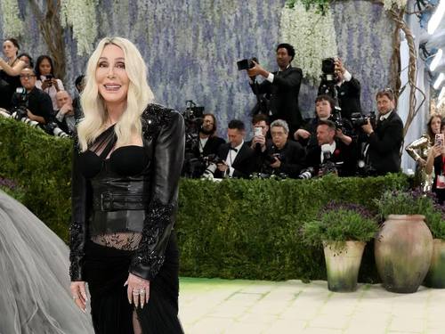 Cher cumple 80 años con tutela de Elijah Blue Allman en disputa