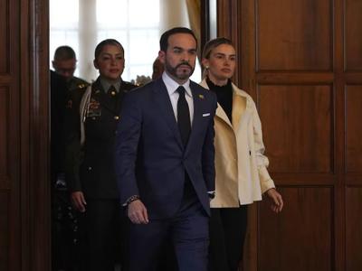 Colombia prepara buques cárcel para aislar a capos desde prisión