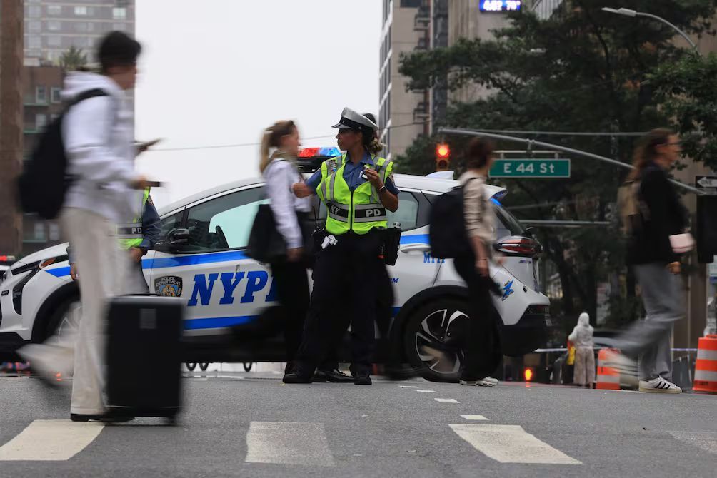 Consulado de Ecuador en New York suspende atención por riesgo