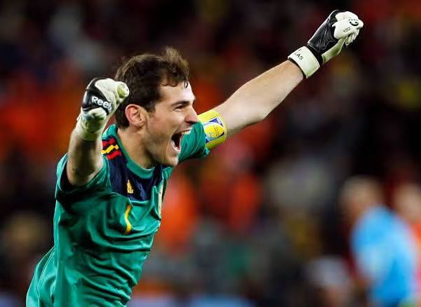 Desaparece la camiseta del Mundial 2010 de Iker Casillas en Madrid