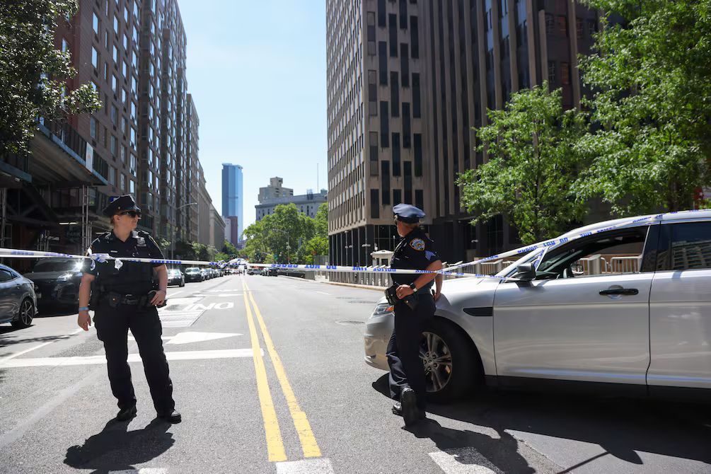 Detenido por incendio frente a Federal Plaza en Nueva York