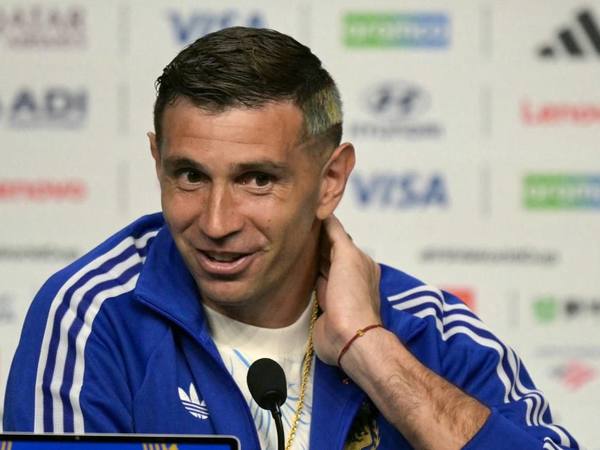 Emiliano Martínez y su lesión en el dedo: jugará la final