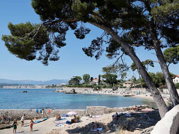 Estudio Surfrider detecta PFAS en aguas de baño y ríos de Francia