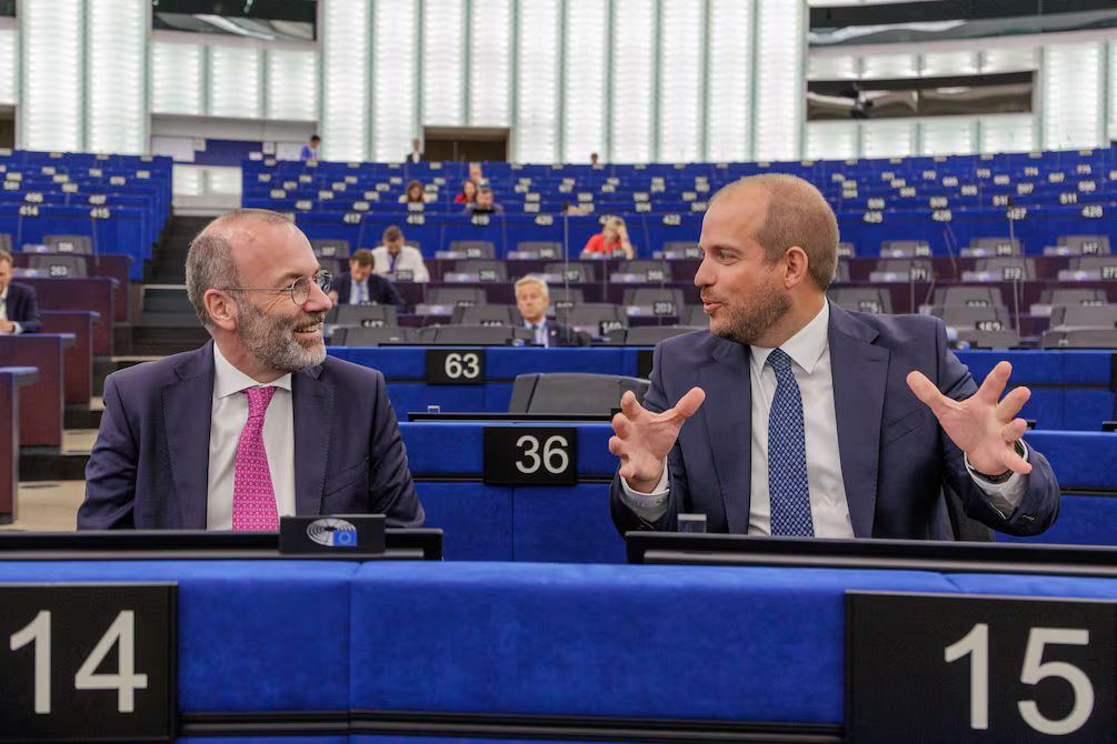 Eurocámara valida más transparencia en precios de aerolíneas