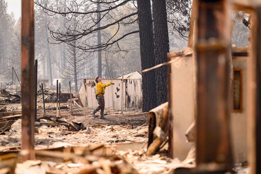 Incendios sin control desafían las primarias en Washington