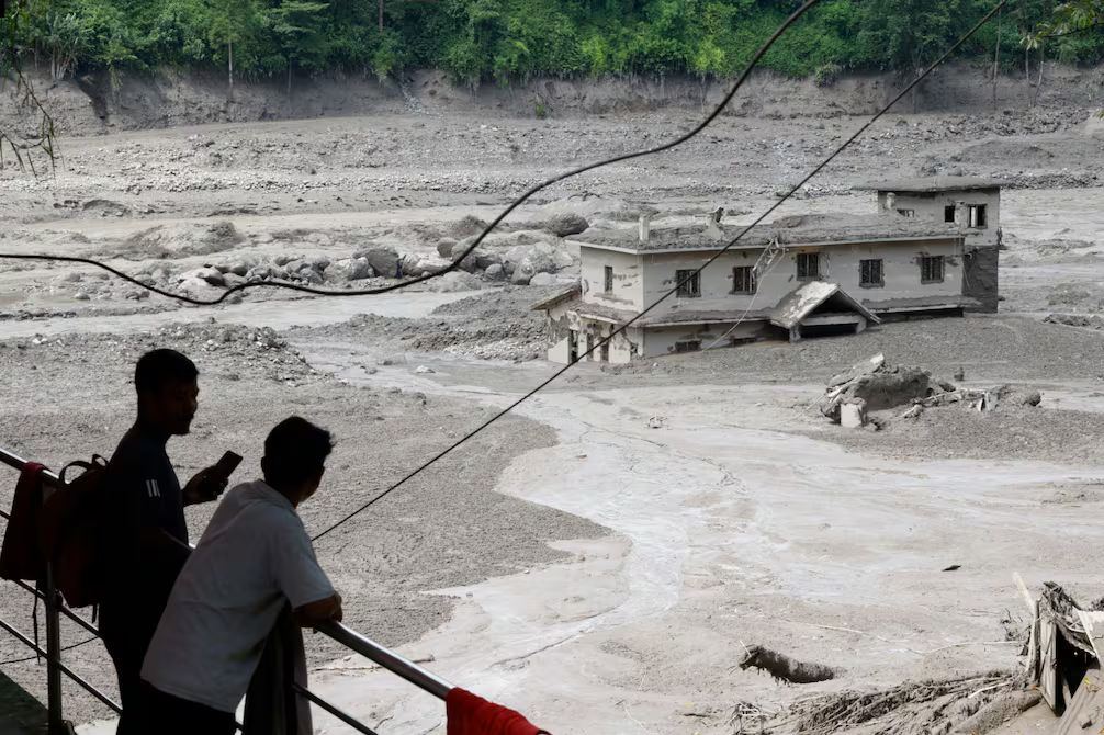 Inundación en Nepal: 384 turistas desaparecidos tras crecida en Rasuwa