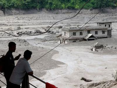 Inundación en Nepal: 384 turistas desaparecidos tras crecida en Rasuwa