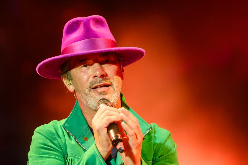 Jamiroquai dedica su único concierto en España a Los Gallardos