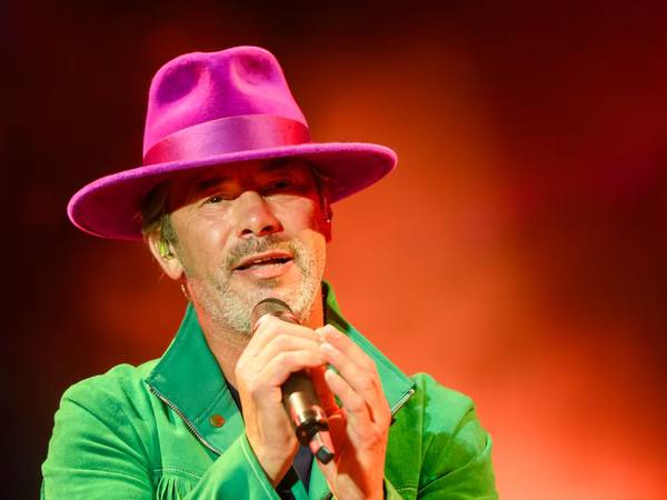 Jamiroquai dedica su único concierto en España a Los Gallardos