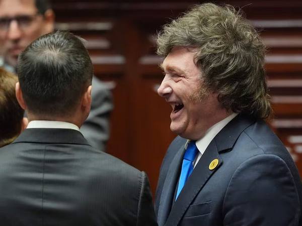 Javier Milei veta ingreso de extranjeros que insulten a Argentina
