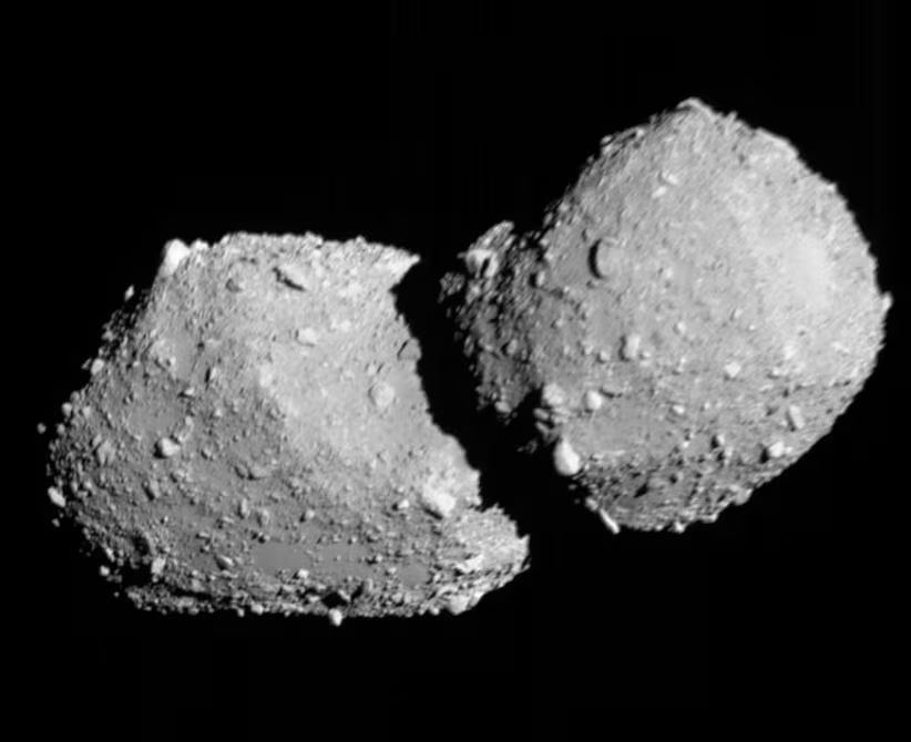 JAXA difunde imagen de Torifune: parece un muñeco de nieve