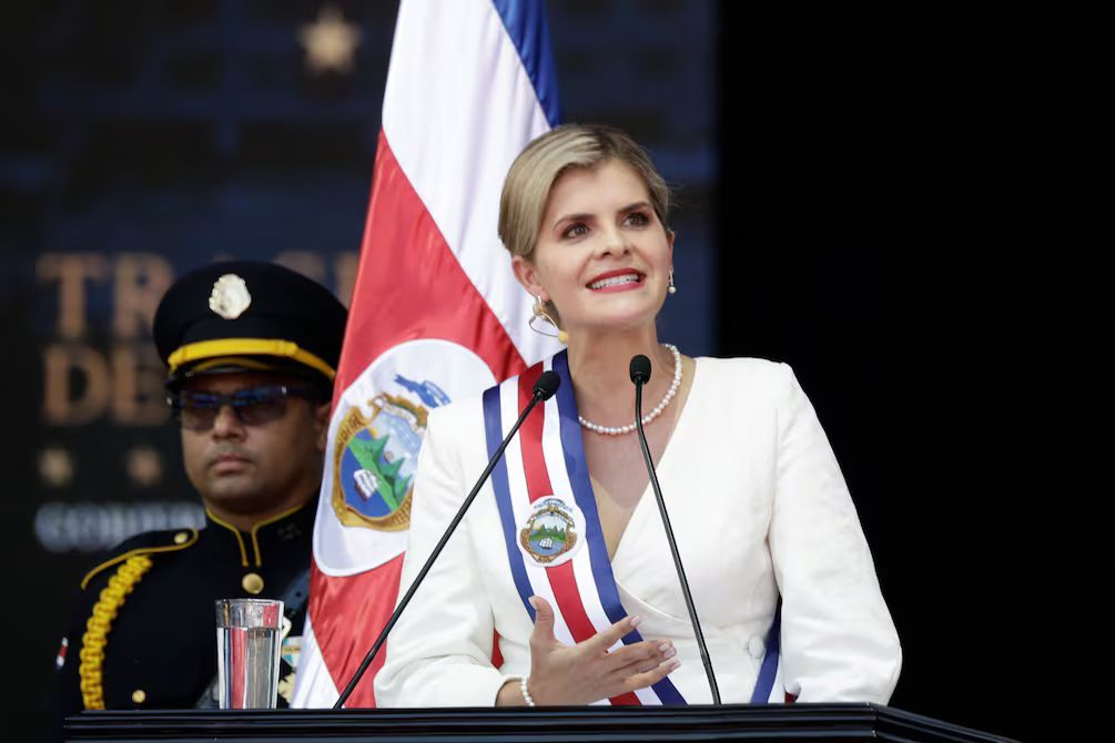 Laura Fernández fue evacuada tras explosión en Crucitas
