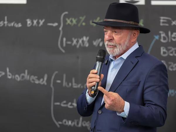 Lula acusa a EE.UU. de “pirata” por tasa en Ormuz