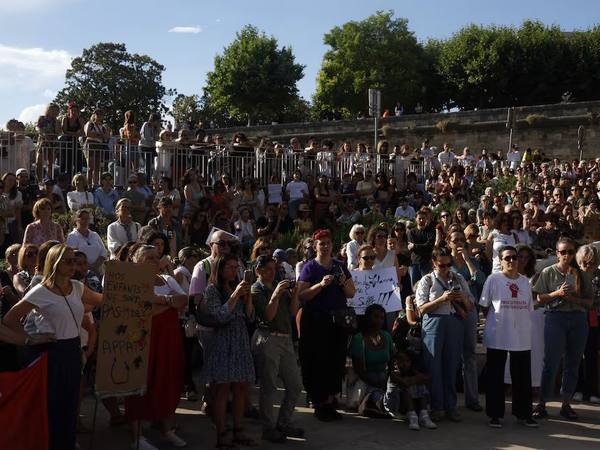 Miles protestan en Francia por lentitud judicial: caso Lyhanna