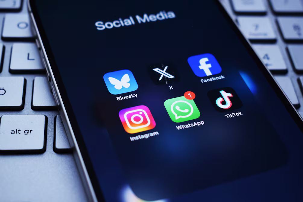 Mongolia prohibirá redes sociales en centros educativos desde 1 septiembre