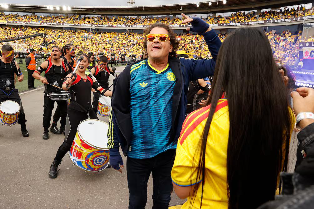 Morat, Carlos Vives y Camilo animan el show en el partido Colombia