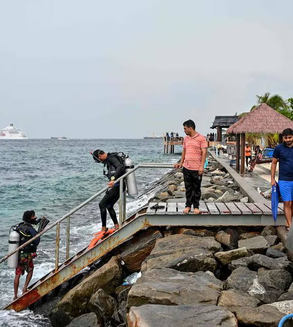 Mueren cinco italianos en buceo en Maldivas, en el atolón Vaavu