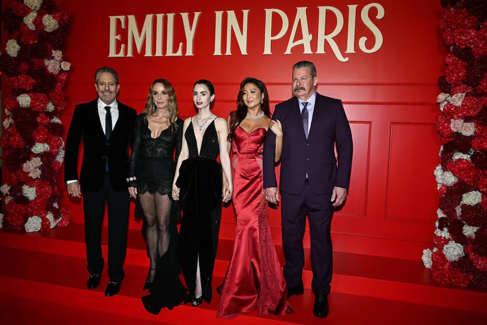 Netflix confirma el final de Emily in Paris con su sexta temporada