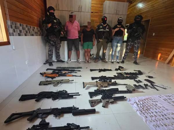Operativo en Jama: arsenal y dos detenidos ligados a “Gato Farfán”