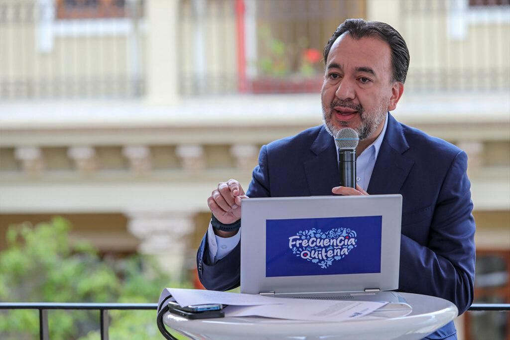 Pabel Muñoz advierte menos cupos escolares en Quito por Cootad