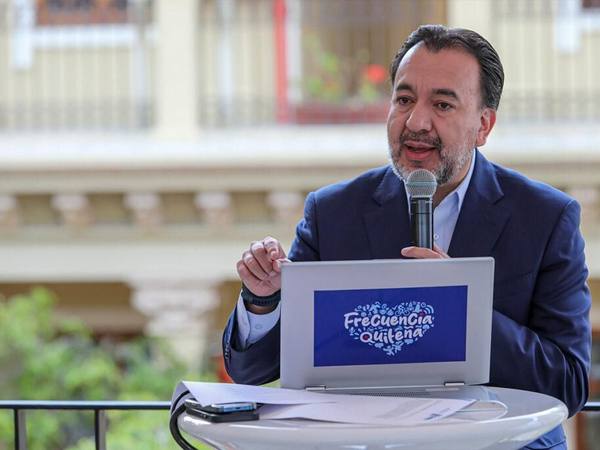 Pabel Muñoz advierte menos cupos escolares en Quito por Cootad