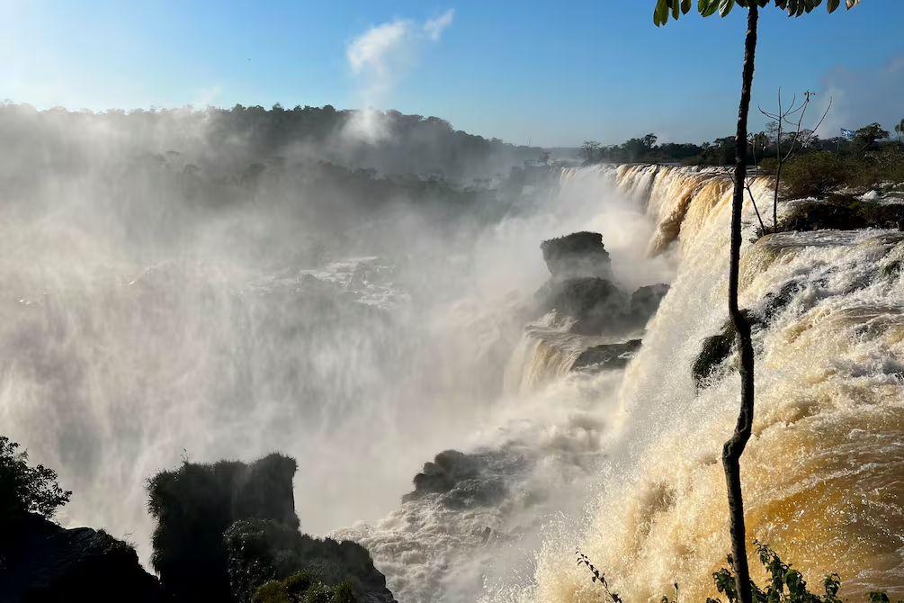 Parque Nacional Iguazú cierra pasarela en la Garganta del Diablo