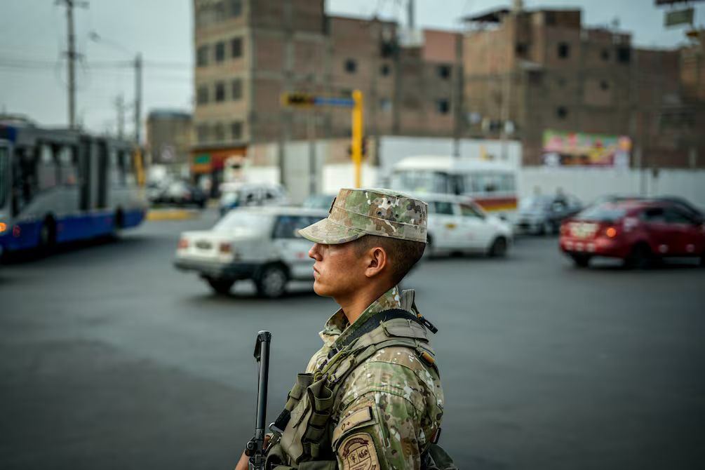 Perú reforzará sus fronteras con militarización de puestos clave