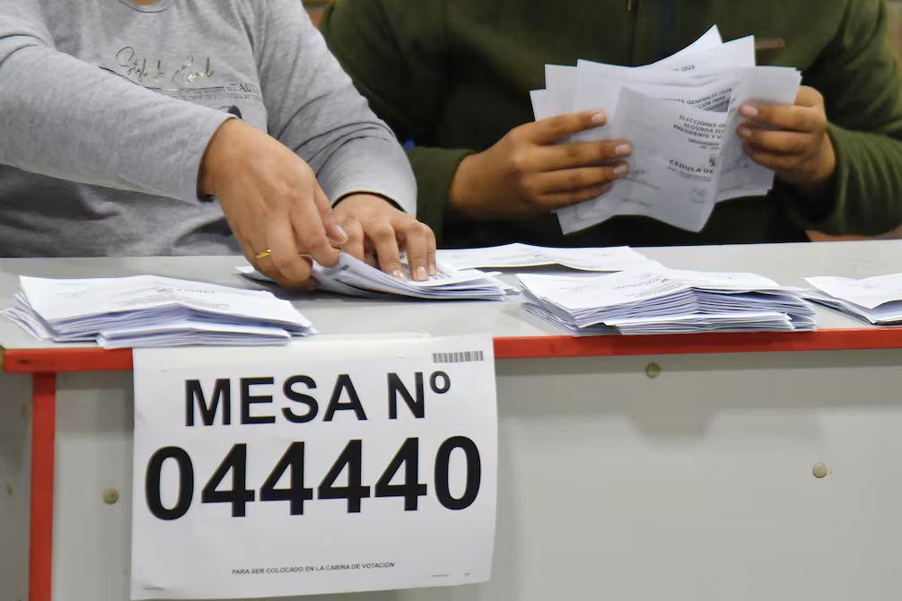Perú: últimas actas por resolver se concentran en JEE Lima