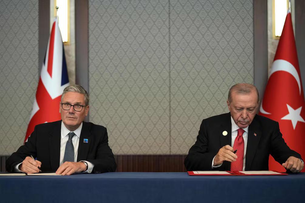 Reino Unido y once países invertirán 50.000 millones en misiles