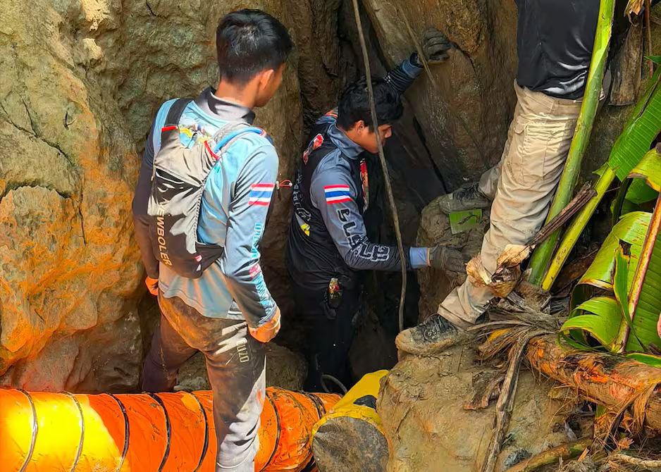 Rescate en Laos: 7 atrapados en Long Chaeng bajo lodo