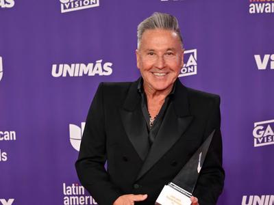 Ricardo Montaner en Samborondón saluda a fans antes de su concierto