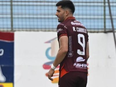 Ronie Carrillo llega a Guayaquil para fichar por Emelec