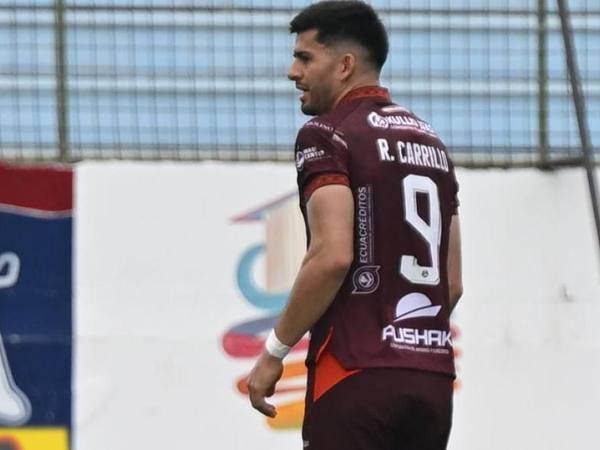 Ronie Carrillo llega a Guayaquil para fichar por Emelec