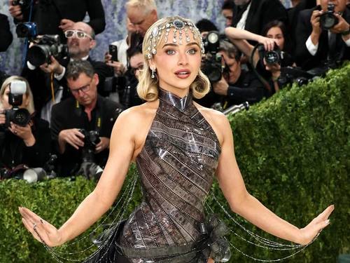 Sabrina Carpenter pide orden de alejamiento contra William Applegate